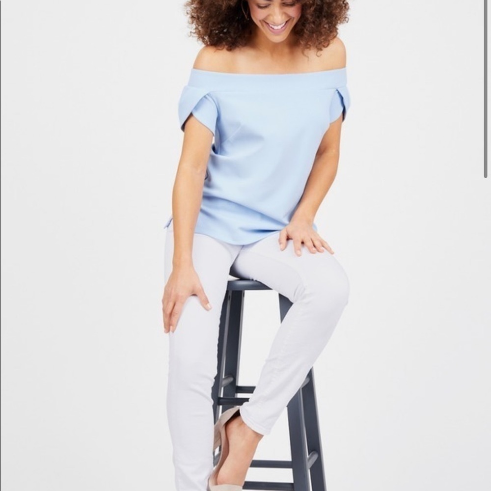 Donna Morgan Off Shoulder Top